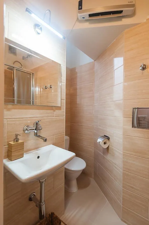 פראג Cozy Private Apartment In The City Center 0*,